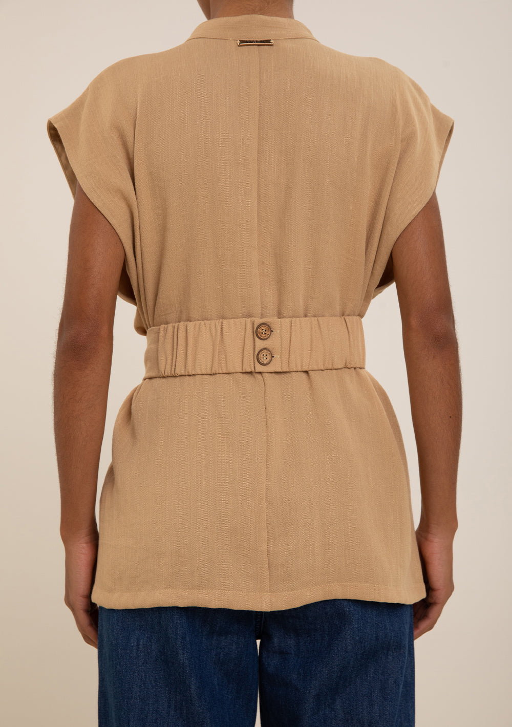 Blusa Ajustada Cuello Mao Sin Tirantes