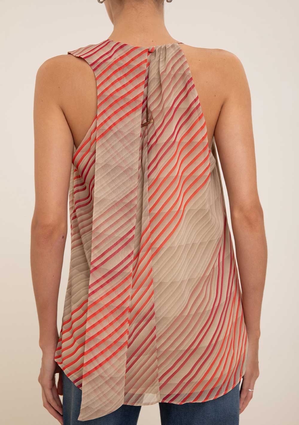 Regata Suelta Cuello Francés