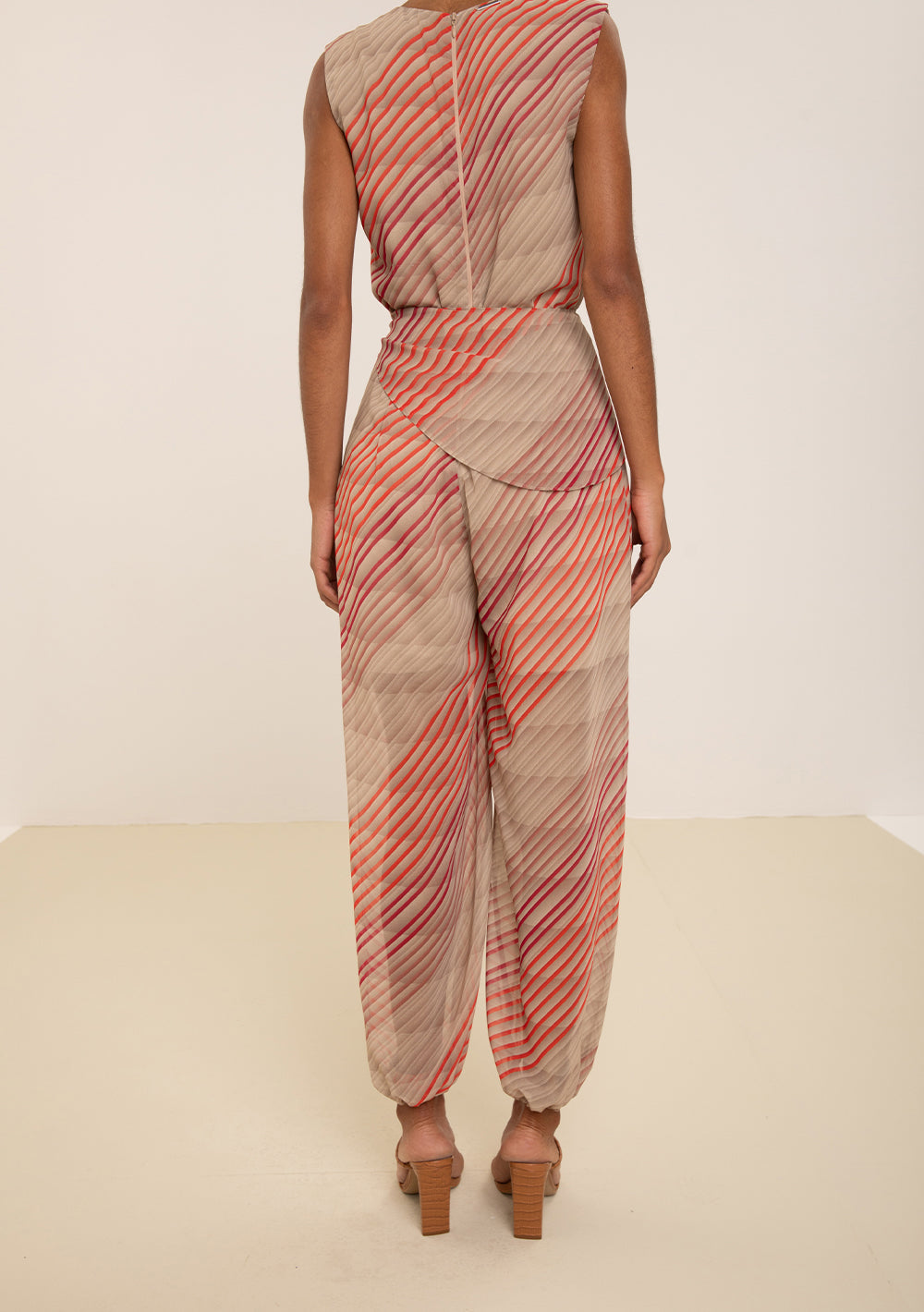 Enterizo Largo Suelto Escote En V Sin Mangas