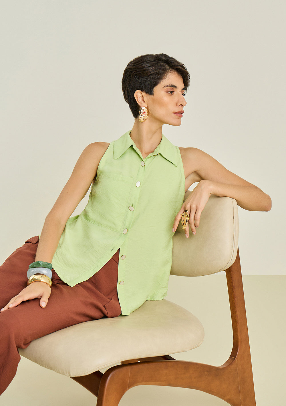 Regata Suelta Cuello Francés