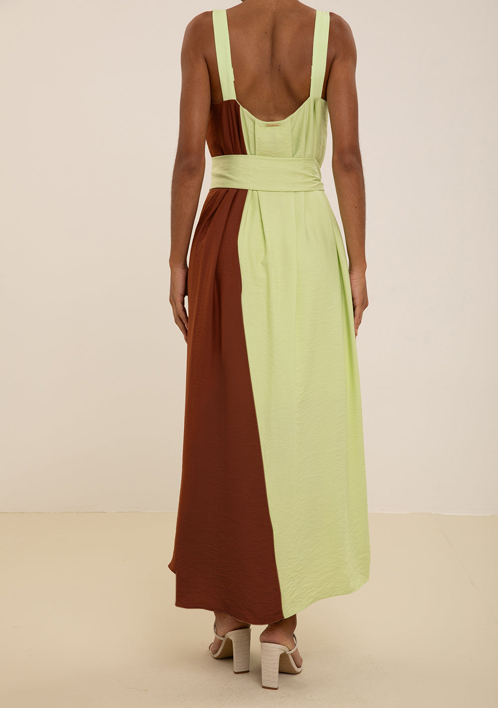 Vestido Largo Suelto Escote Recto Con Tirantes