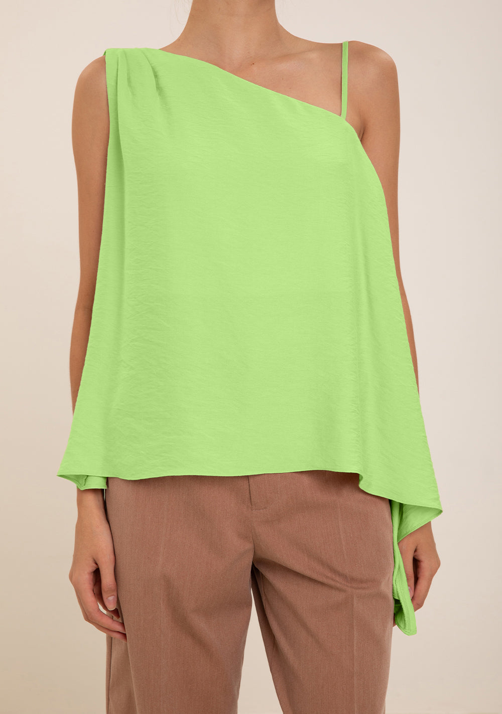 Blusa Suelta De Un Solo Hombro Mangas Cortas