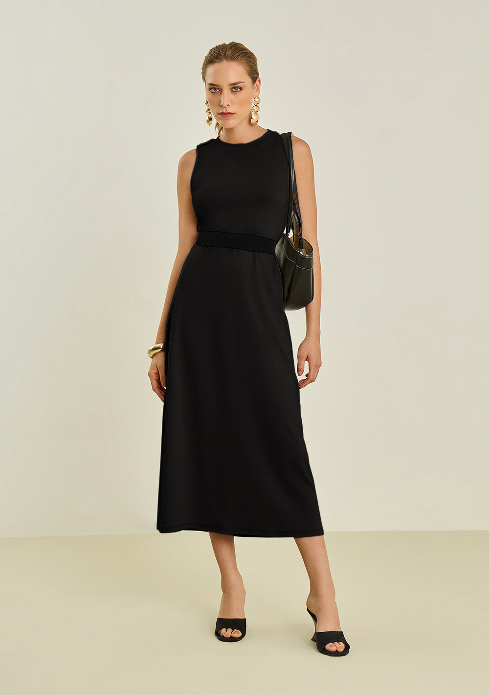 Vestido Midi Ajustado Escote Canoa Sin Mangas