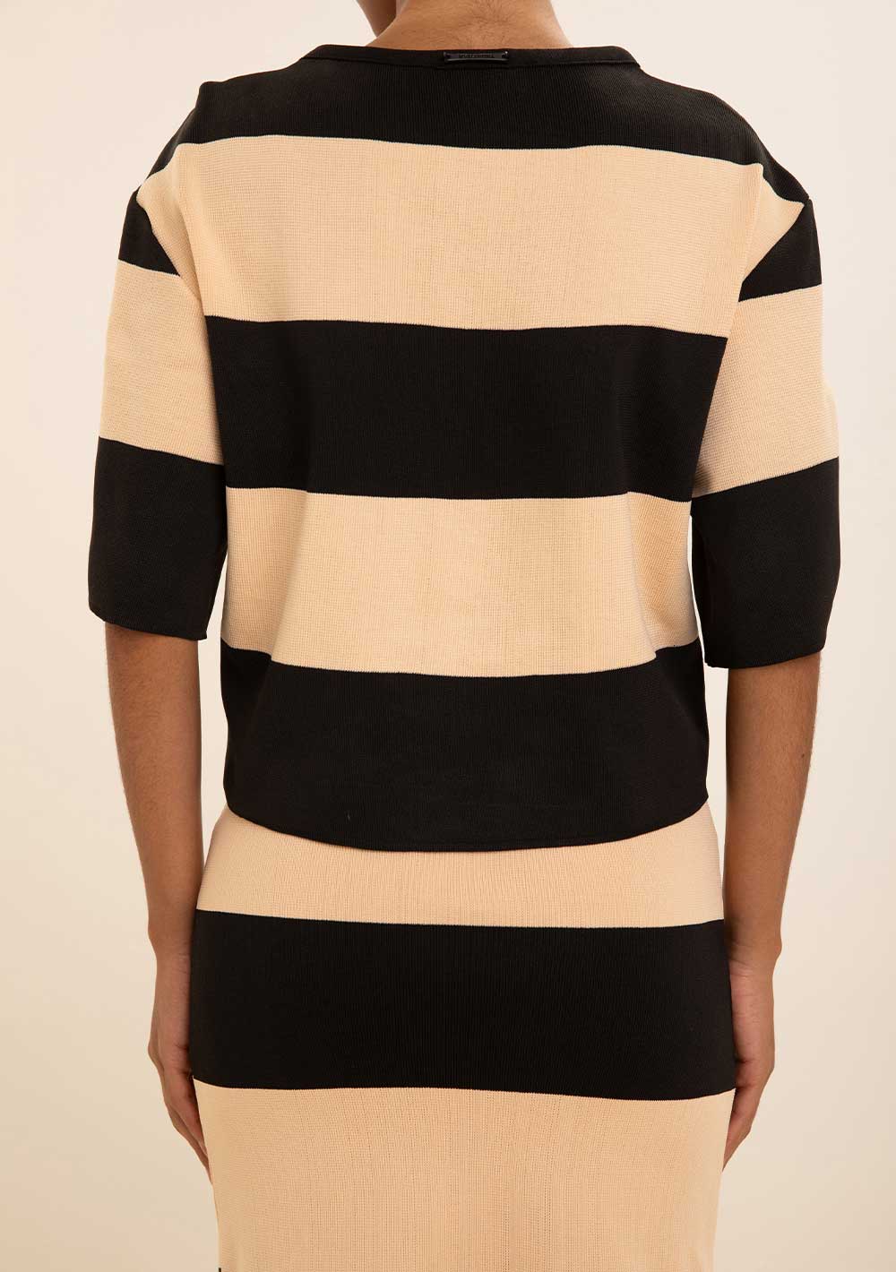 Blusa Cropped Suelta Escote Redondo Mangas Cortas