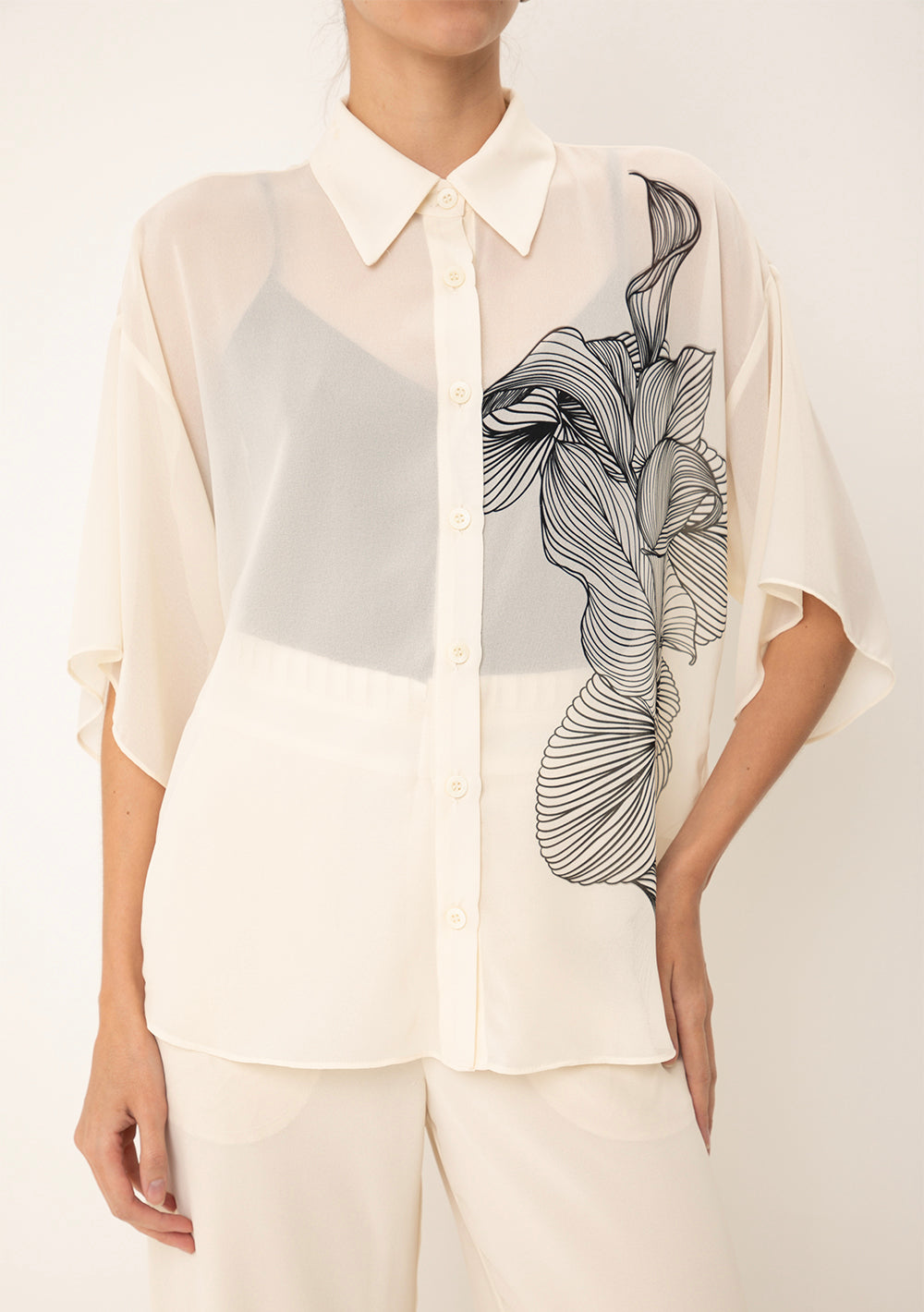 Camisa Suelta Cuello Clásico Mangas Cortas