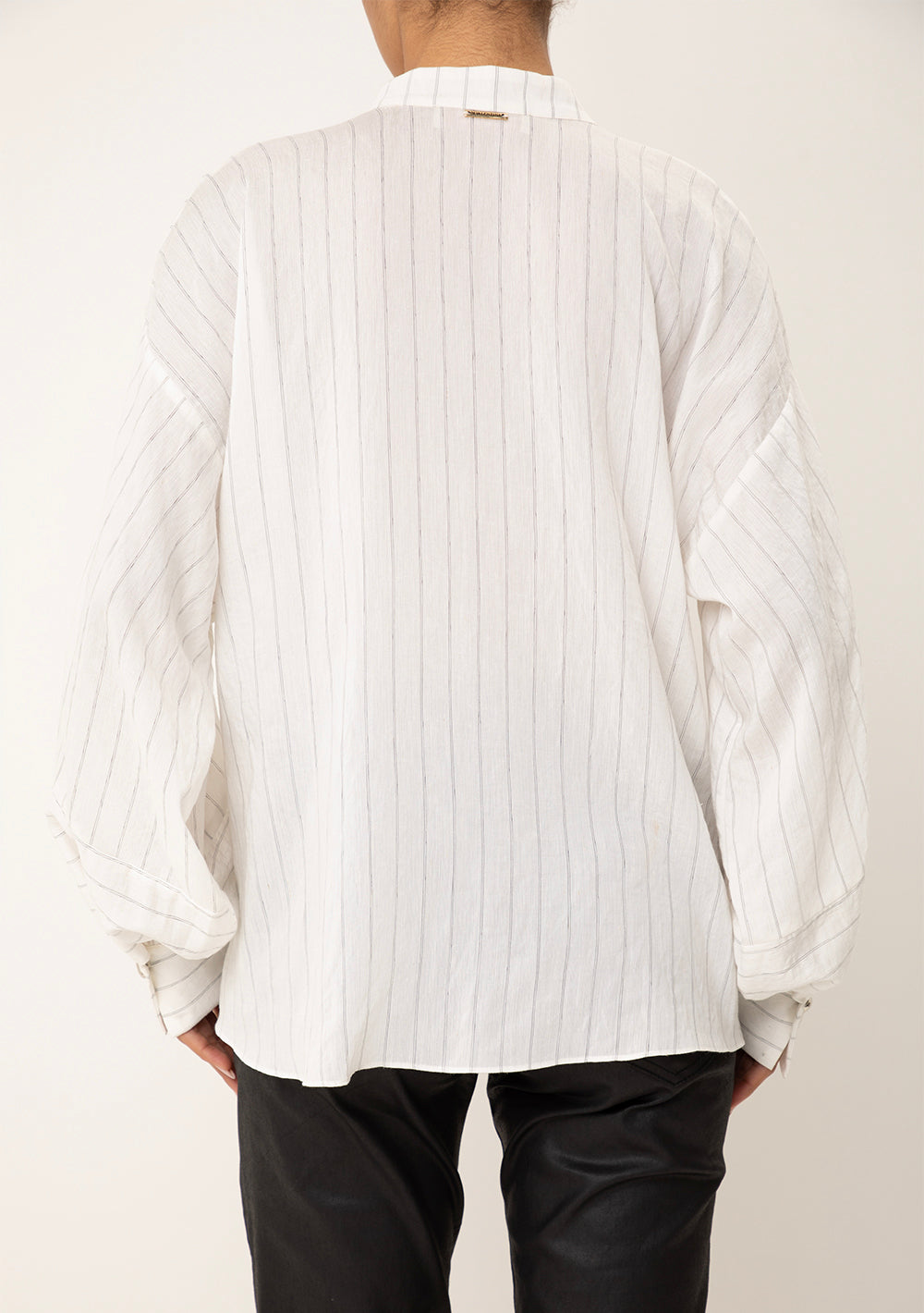 Camisa Oversized Cuello Mao Mangas Largas