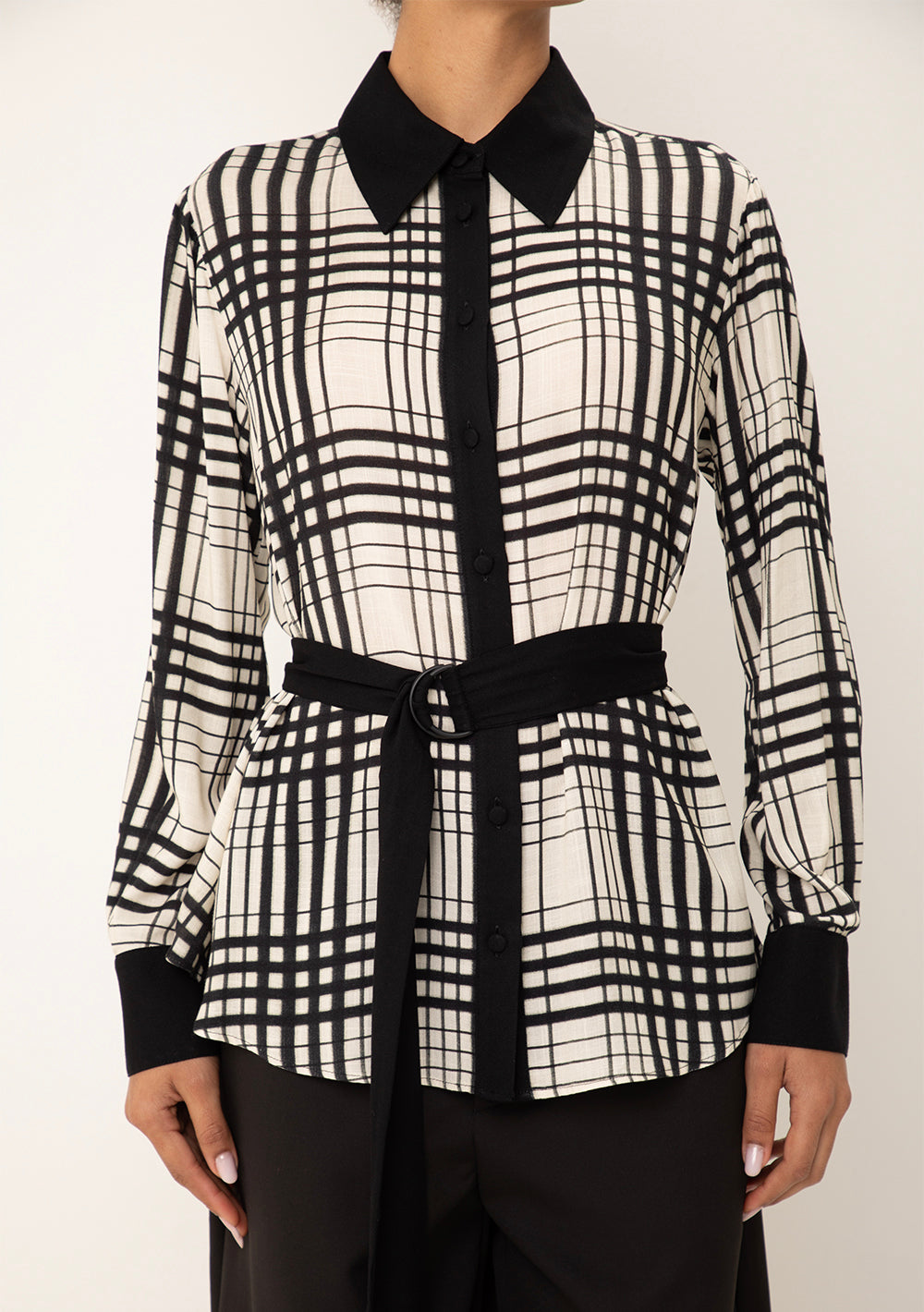 Camisa Suelta Cuello Tradicional Mangas Largas
