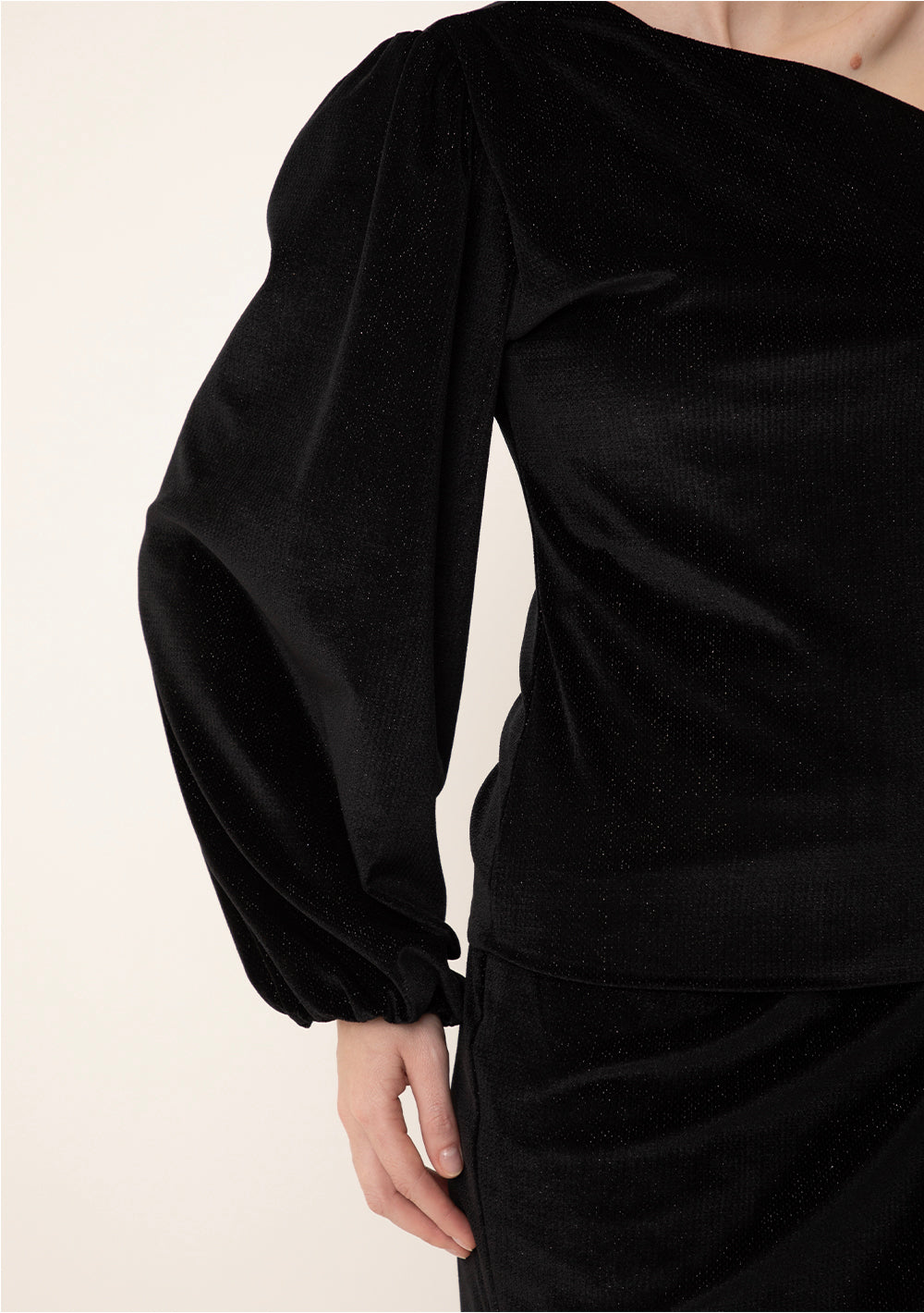 Blusa Ajustada De Un Solo Hombro Mangas Largas
