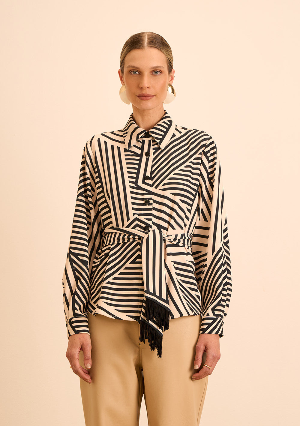 Camisa Suelta Cuello Clásico Mangas Largas