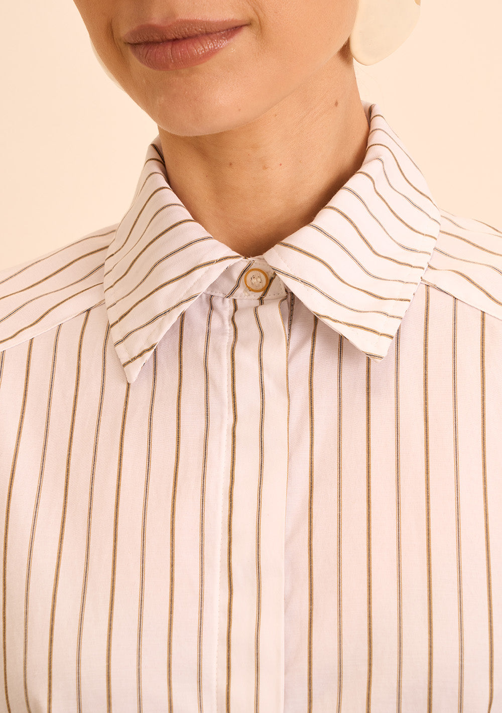 Camisa Suelta Cuello Clásico Mangas Largas