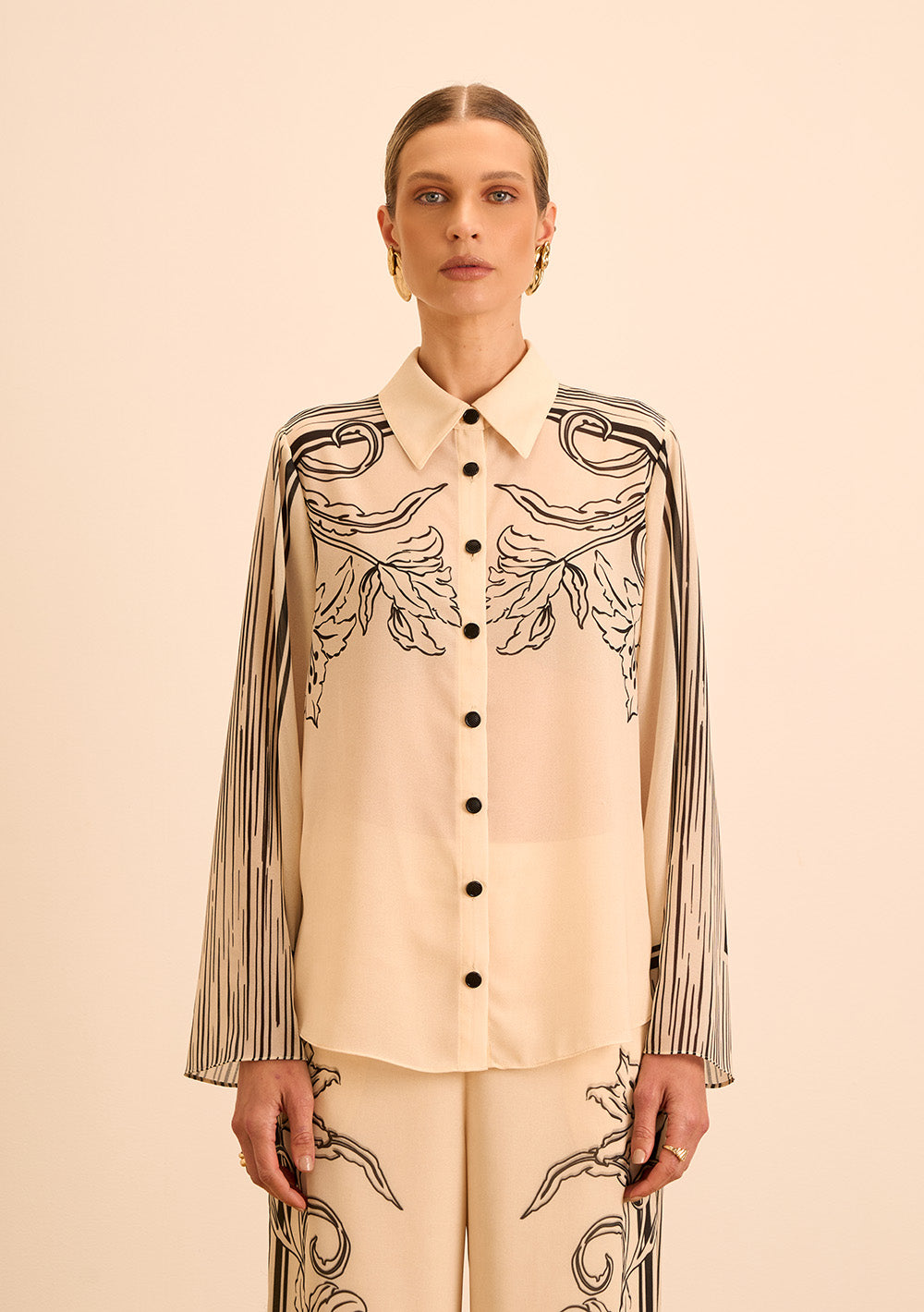 Camisa Suelta Cuello Clásico Mangas Largas