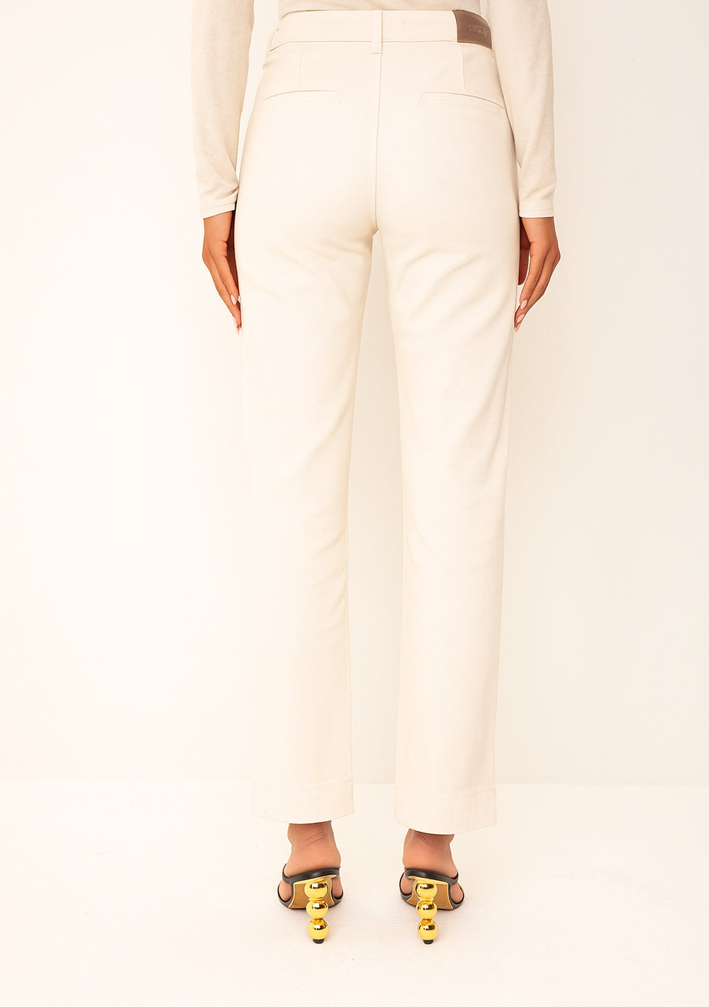 Pantalón Jeans Recto Tiro Medio