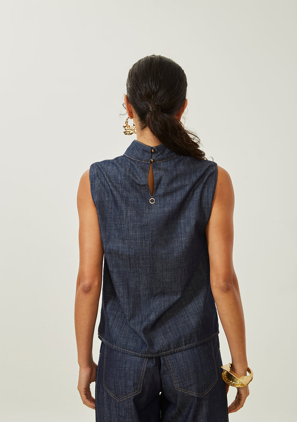 Blusa Suelta Cuello Alto