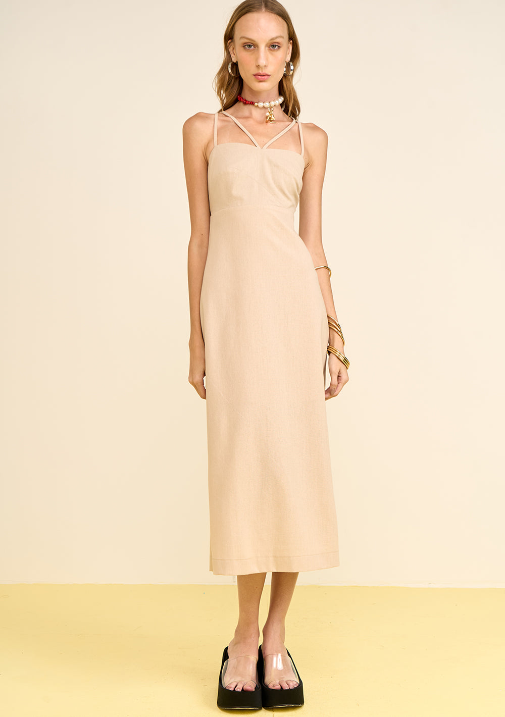 Vestido Ajustado Con Tirante Midi