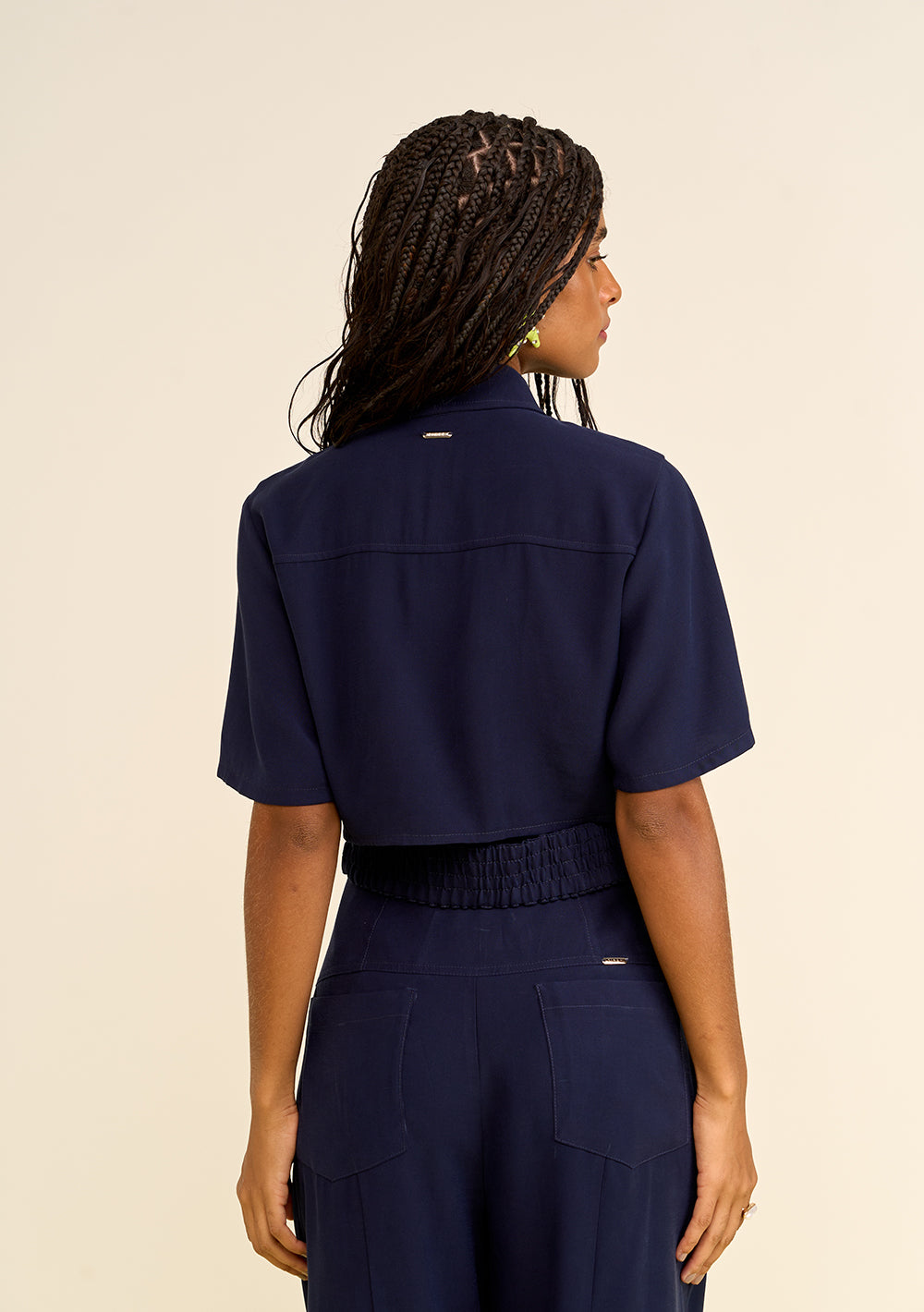 Camisa Suelta Cuello Clásico Mangas Cortas Cropped