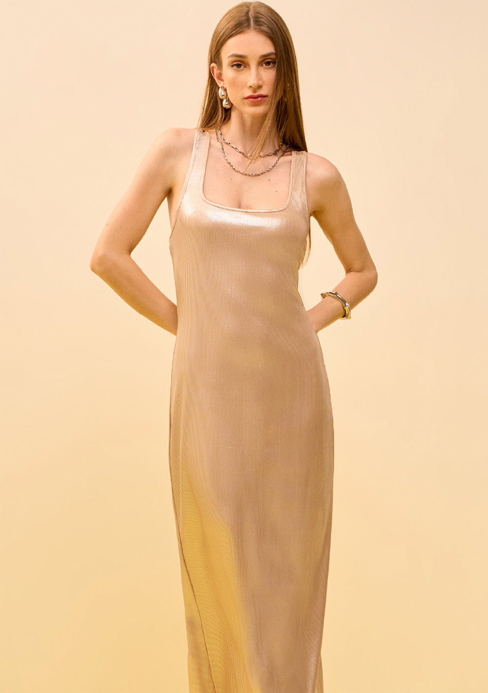 Vestido Ajustado Escote Recto Sin Mangas Midi