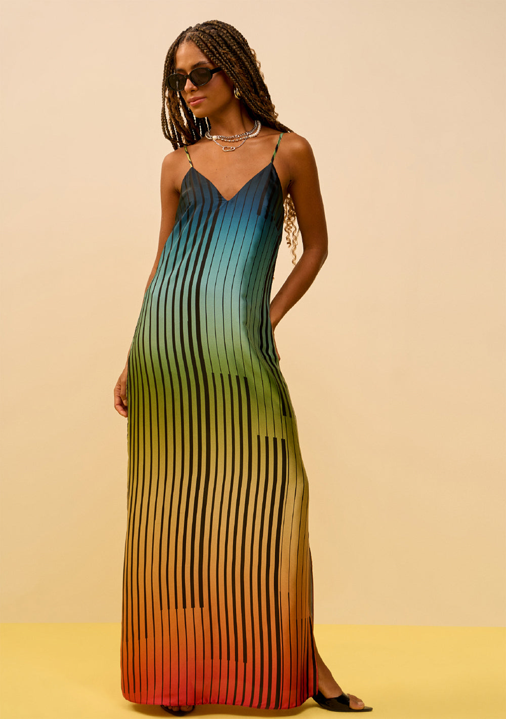 Vestido Suelto Escote En V Con Tirantes Midi