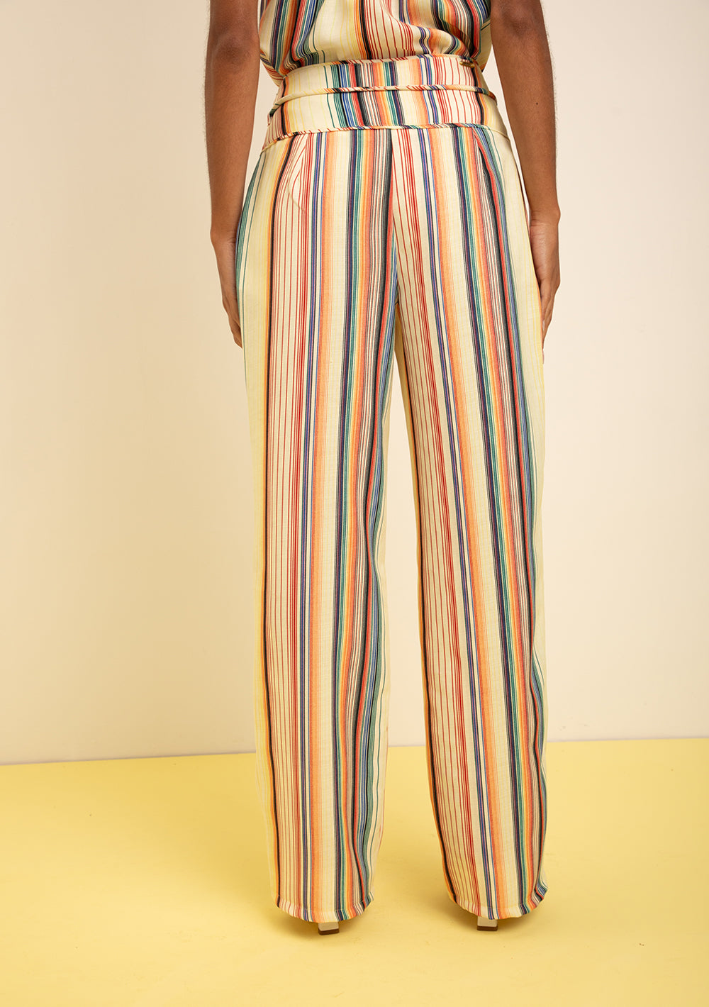 Pantalón Recto Tiro Medio