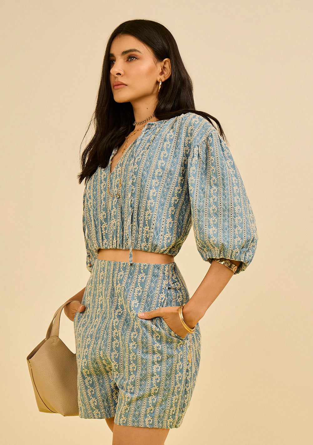 Blusa Cropped Suelta Escote Canoa Mangas 3 Cuartos