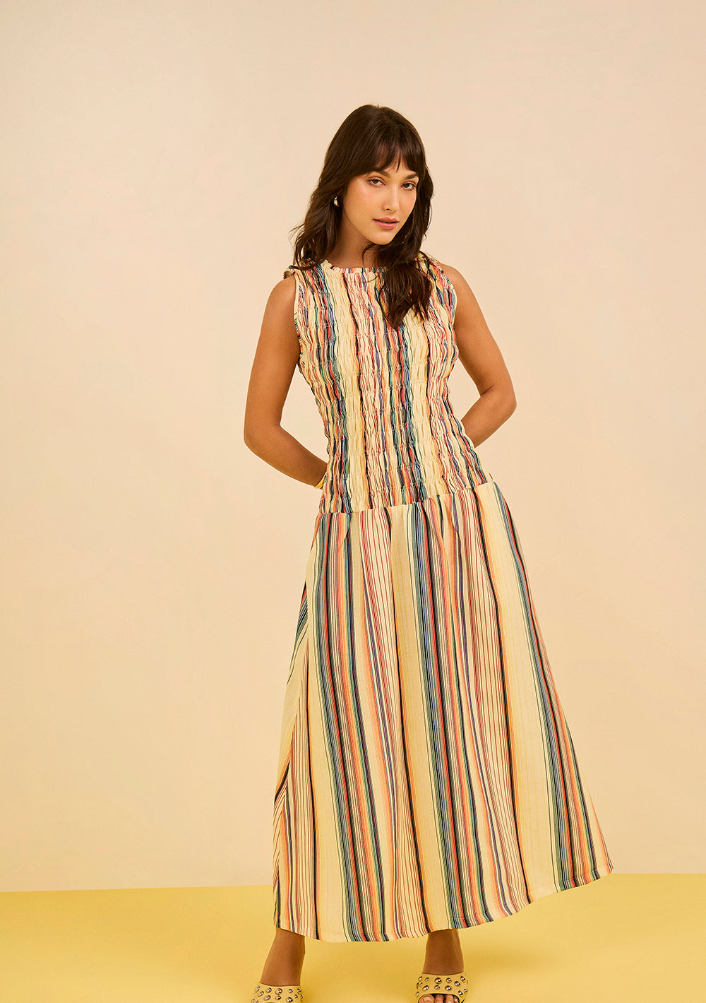 Vestido Midi Ajustado Escote Redondo Sin Mangas