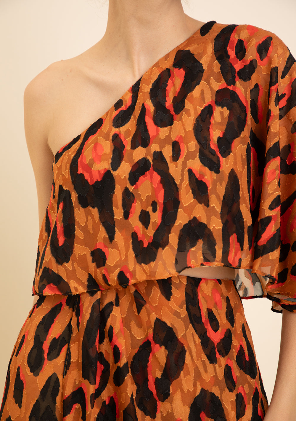 Vestido Midi Ajustado De Un Solo Hombro Sin Mangas