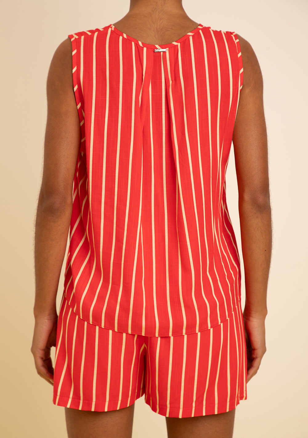 Regata Suelta Escote En V