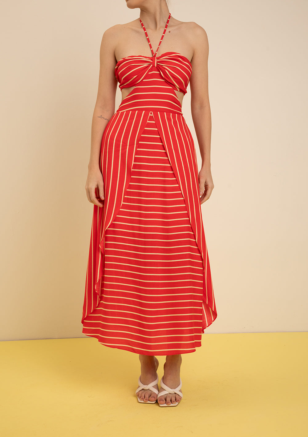 Vestido Midi Suelto Escote En V Sin Mangas