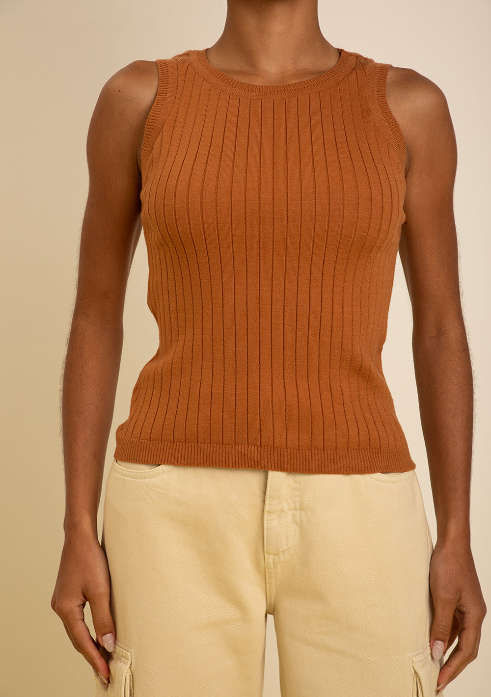 Regata Ajustada Escote Redondo