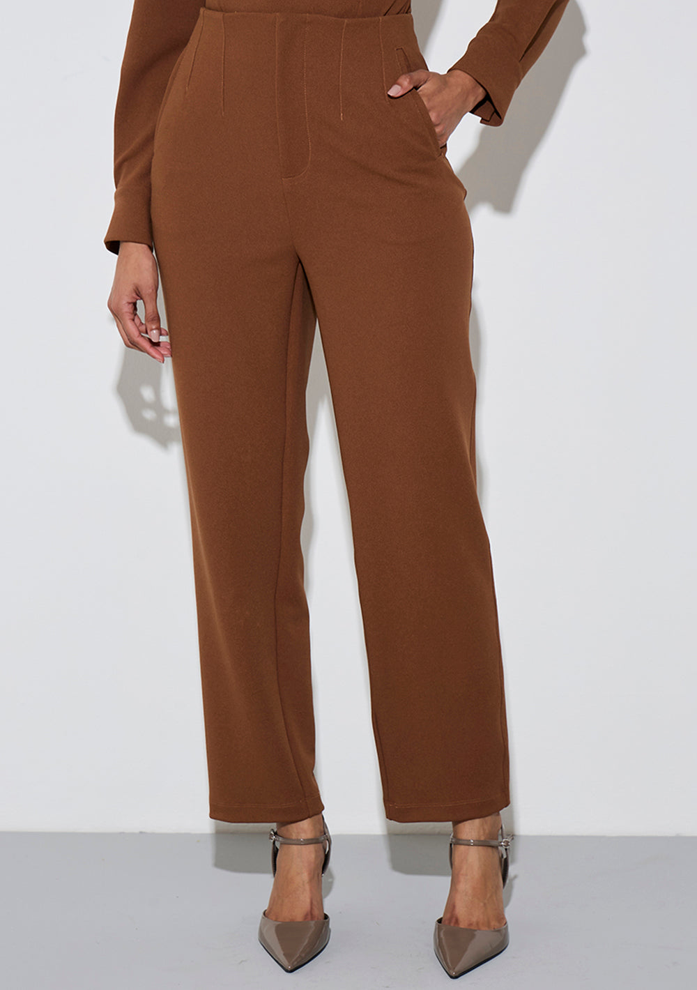 Pantalón Carrot Tiro Alto