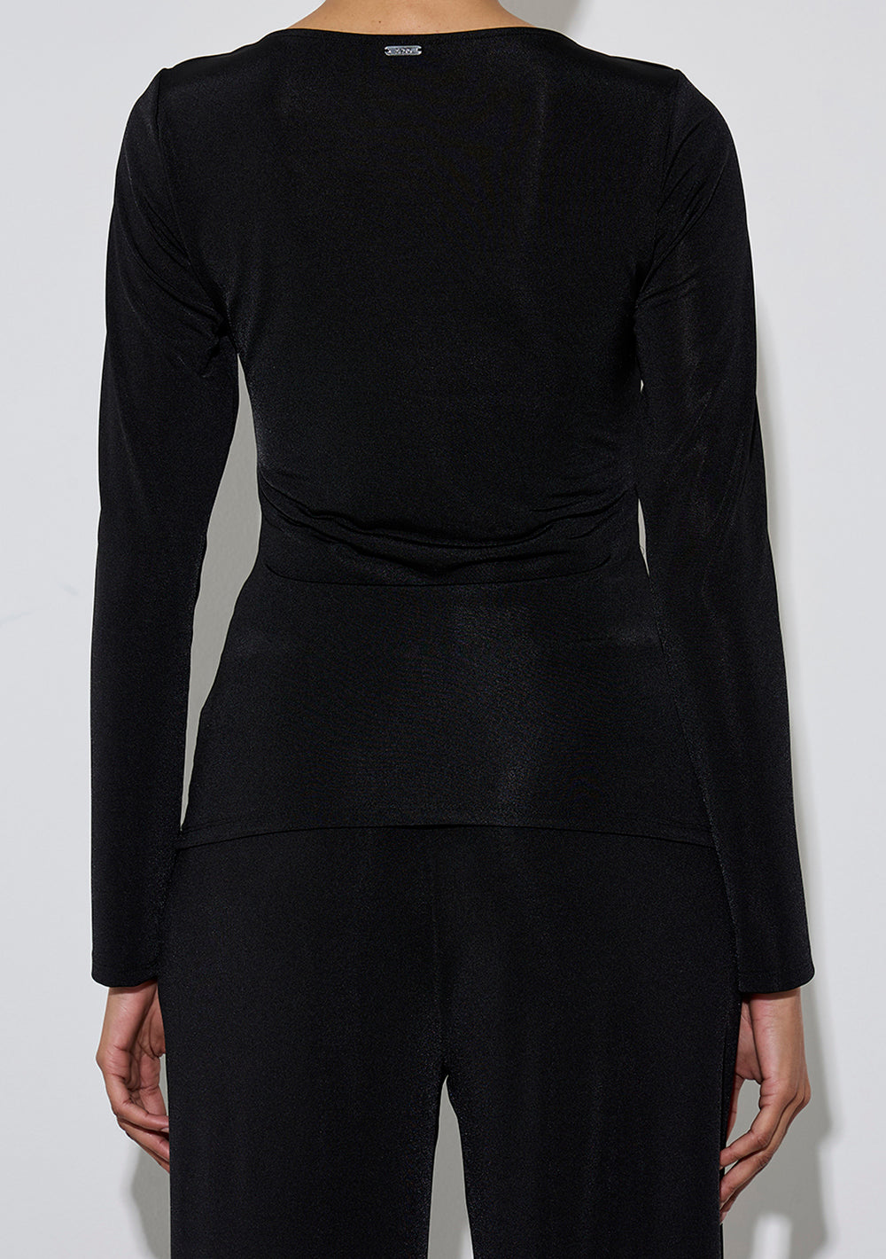 Blusa Ajustada Escote En V Mangas Largas