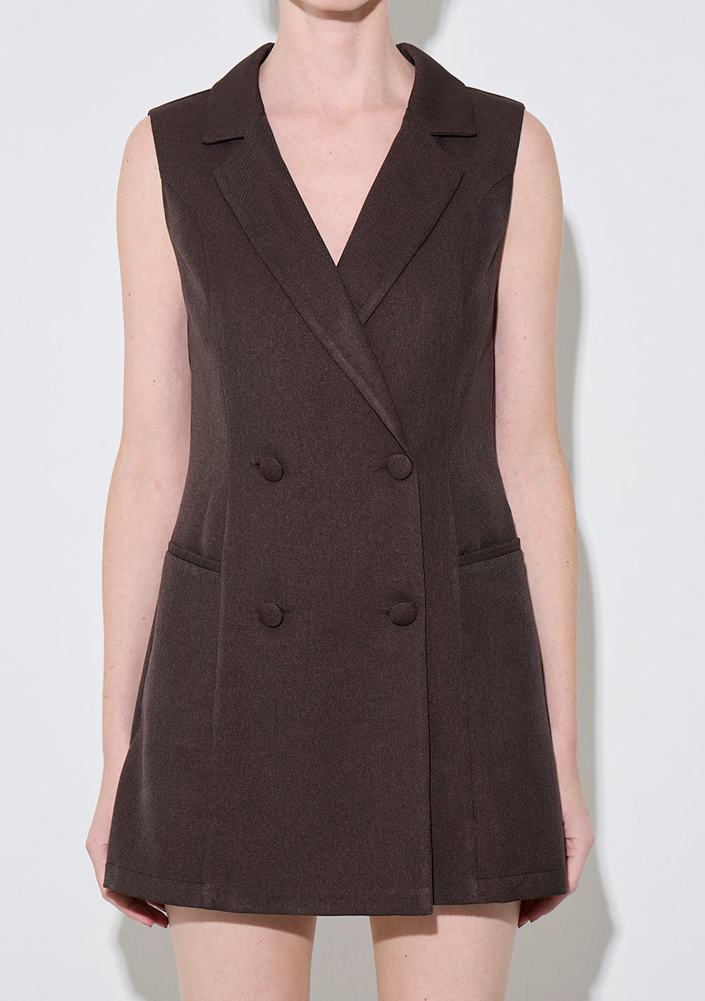Vestido Corto Ajustado Escote En V Sin Mangas