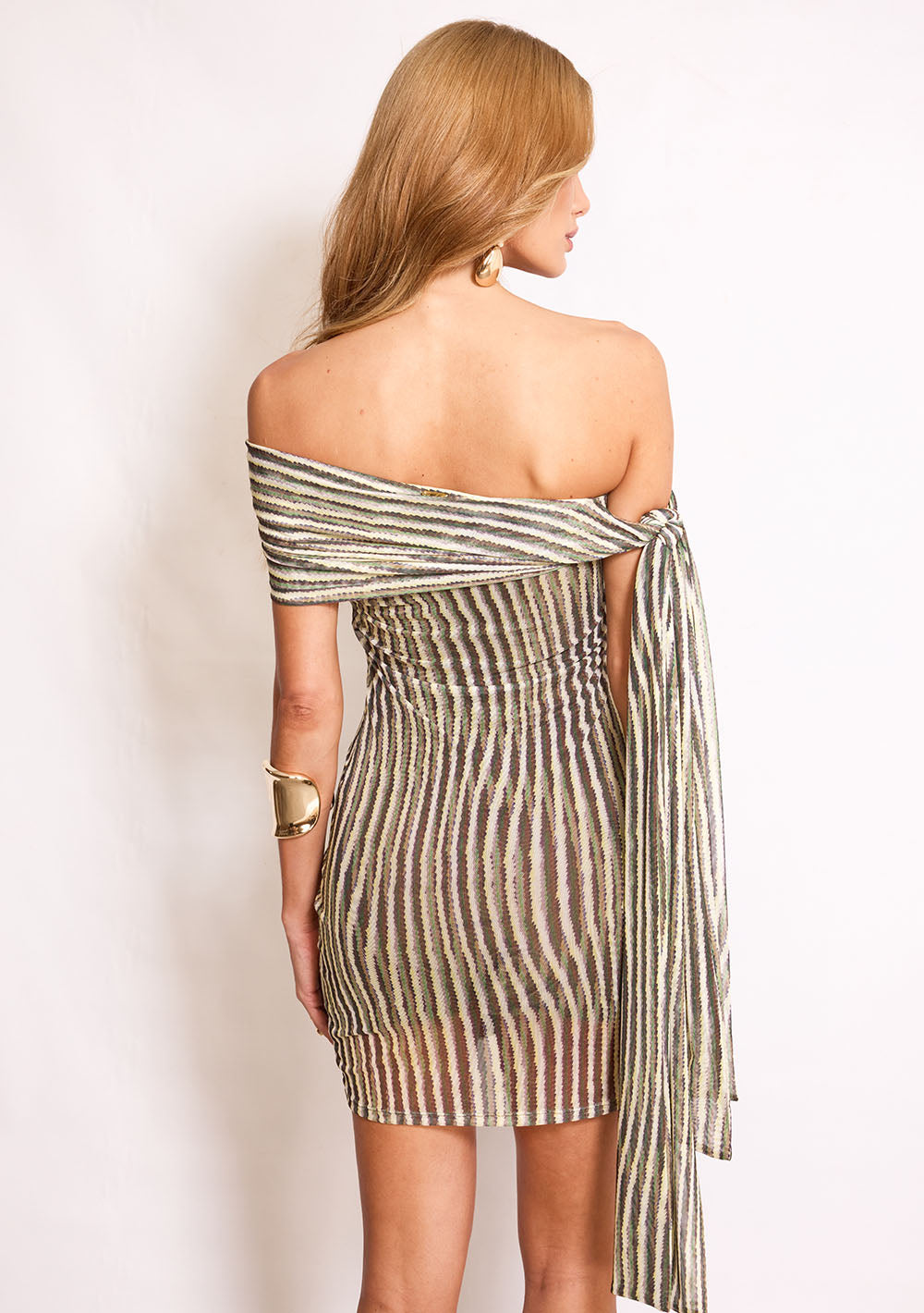 Vestido Corto Ajustado de Un Hombro sin Mangas