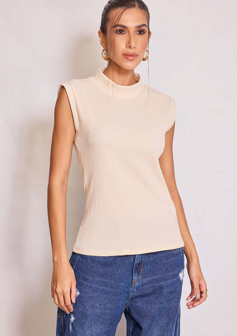 Top Ajustado Cuello Alto