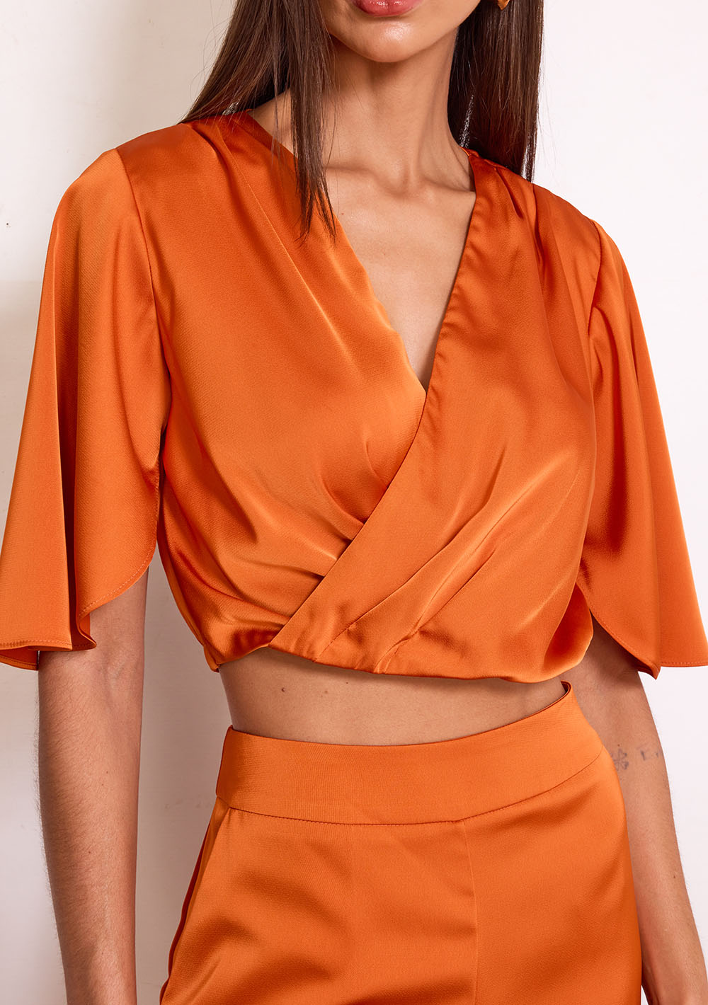Blusa Suelta Escote en V Mangas Cortas