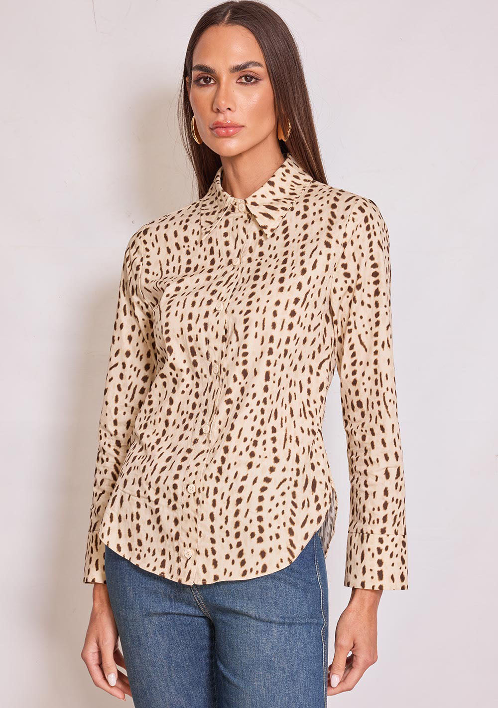 Camisa Suelta Cuello Tradicional Mangas Largas