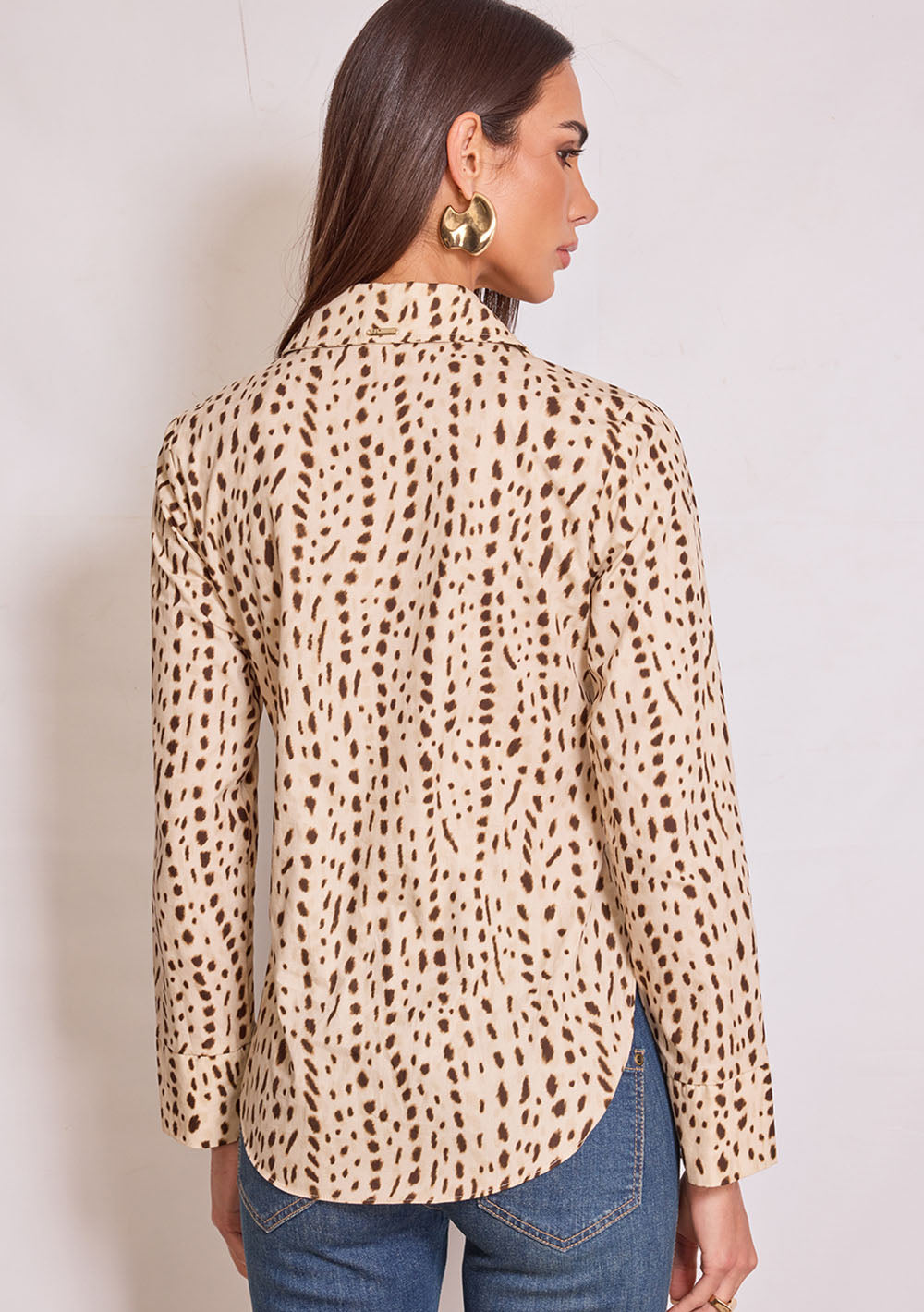 Camisa Suelta Cuello Tradicional Mangas Largas