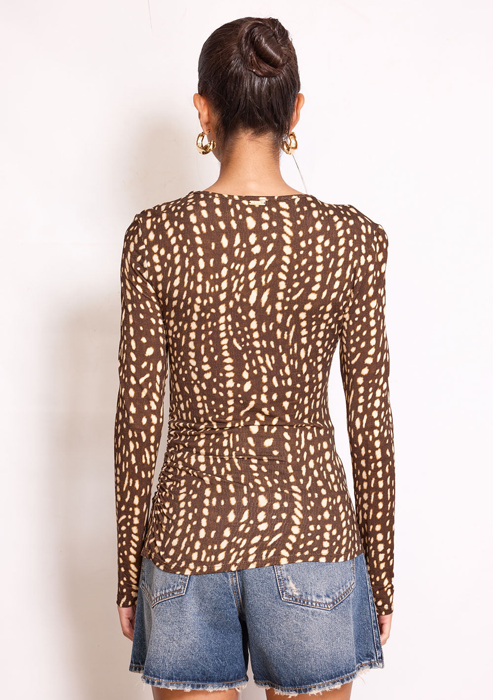 Blusa Ajustada Escote Recto Mangas Largas