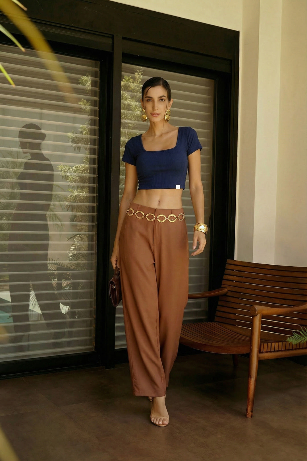 Blusa Cropped Ajustada Cuello Redondo Mangas Cortas