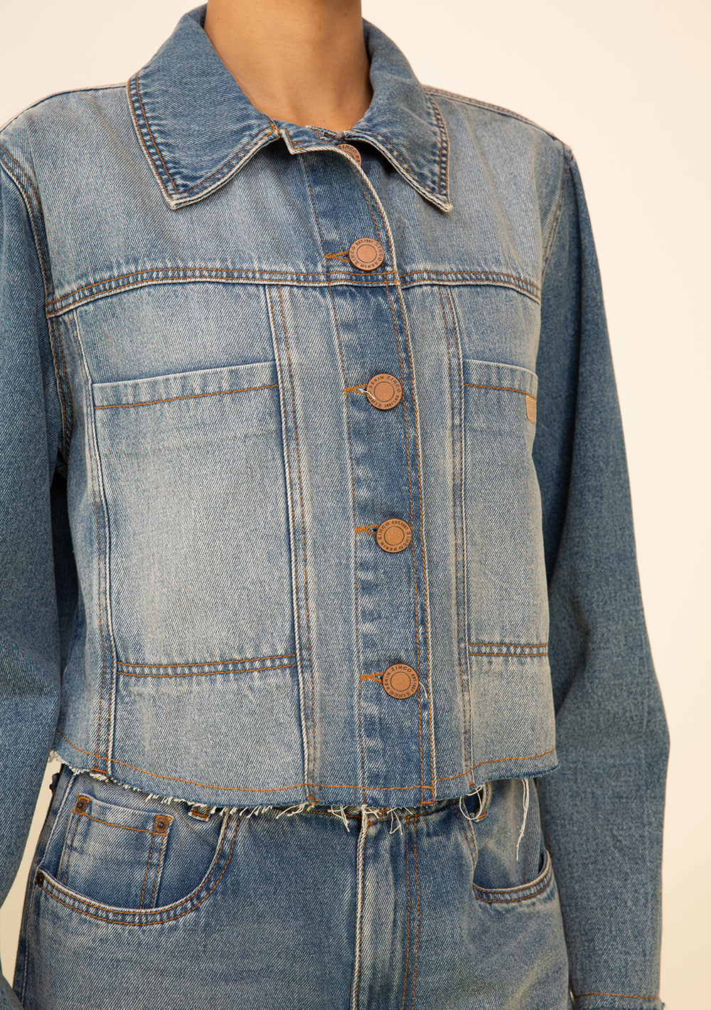 Jaqueta Suelta Mangas Largas Cropped