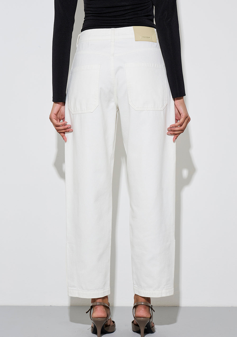 Pantalón Carrot Tiro Alto