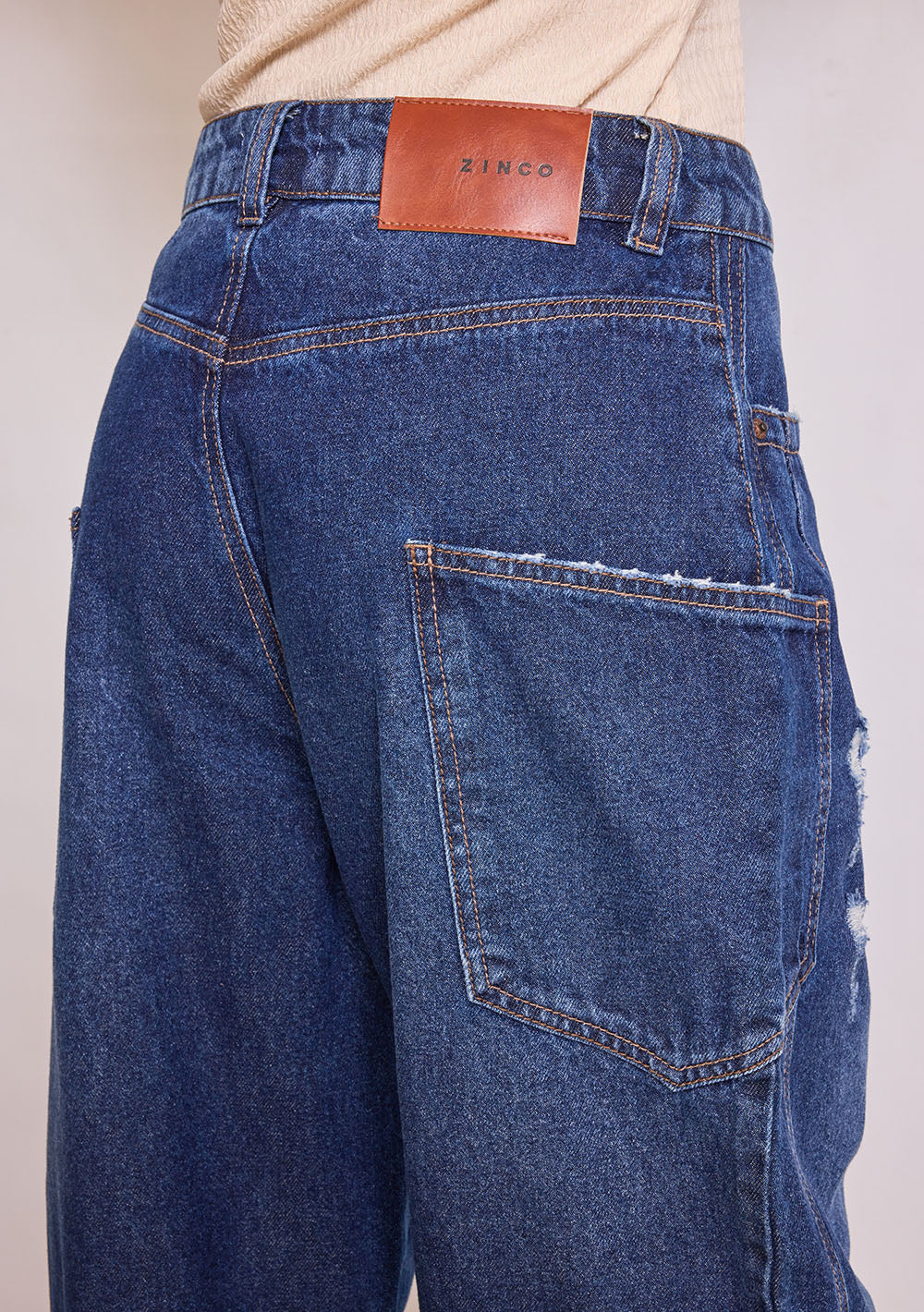 Jeans Carrot Tiro Alto