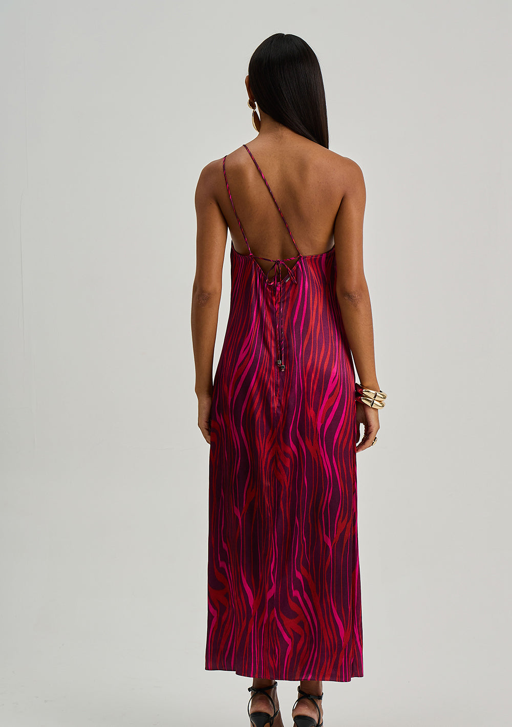 Vestido Ajustado Escote en la Espalda Midi