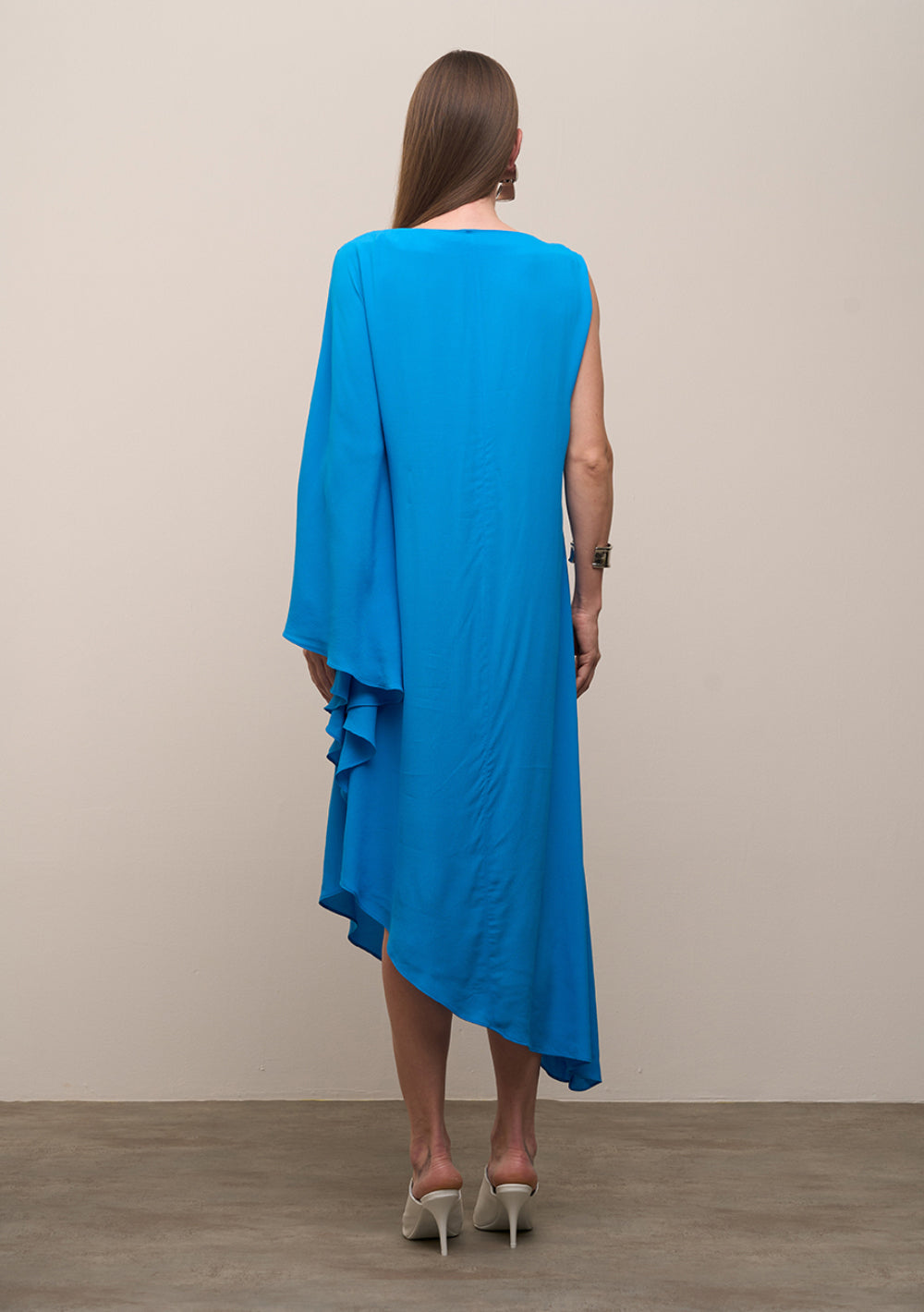Vestido Suelto Escote Canoa Mangas Largas Midi