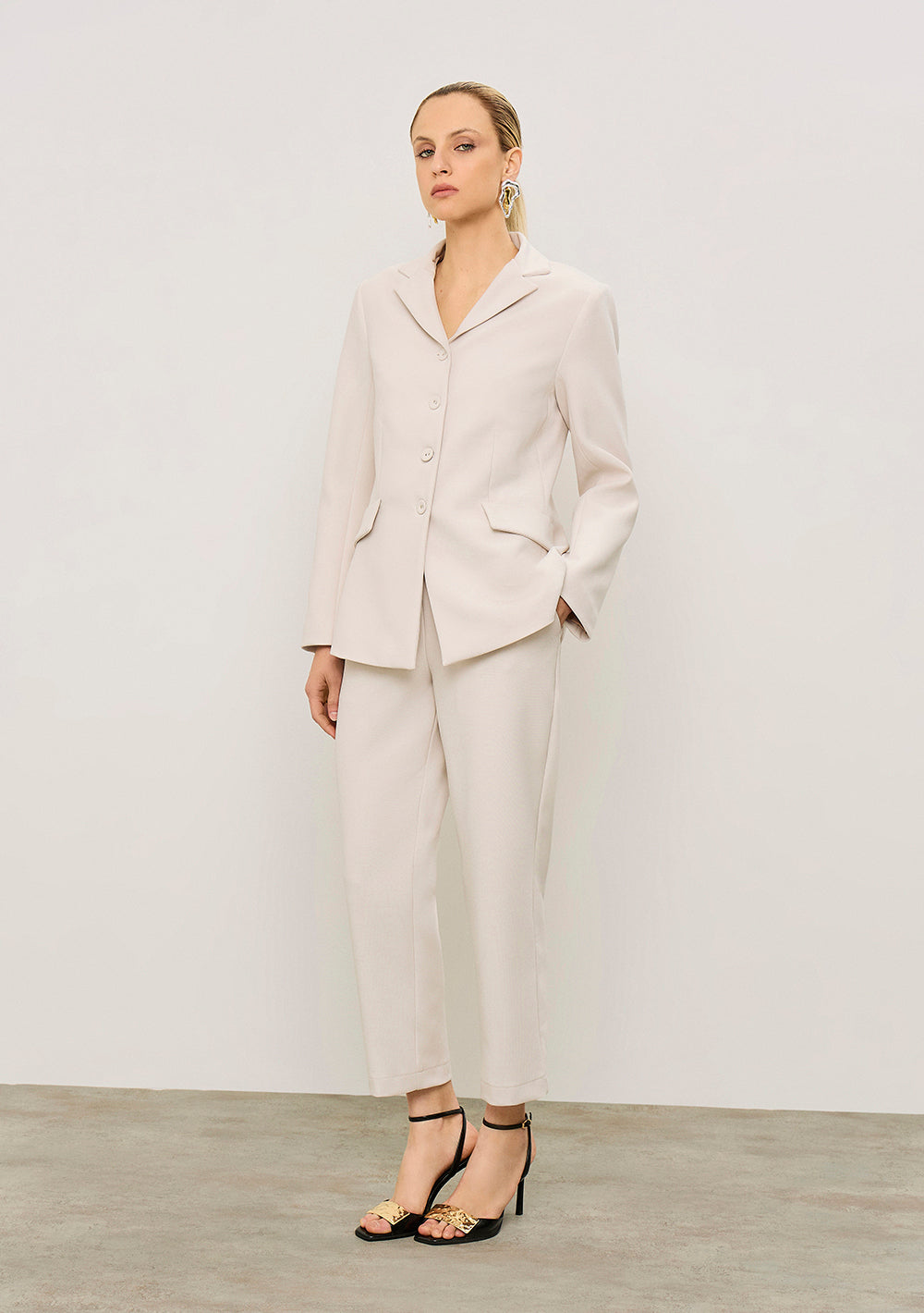 Blazer Ajustado Mangas Largas
