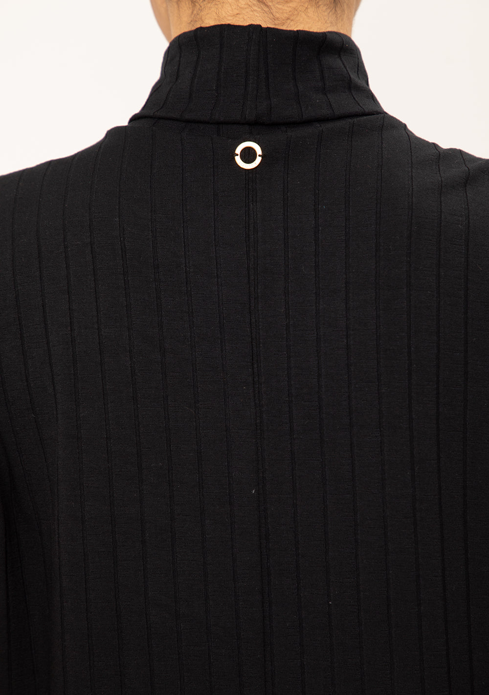 Blusa Suelta Cuello Alto Mangas Cortas