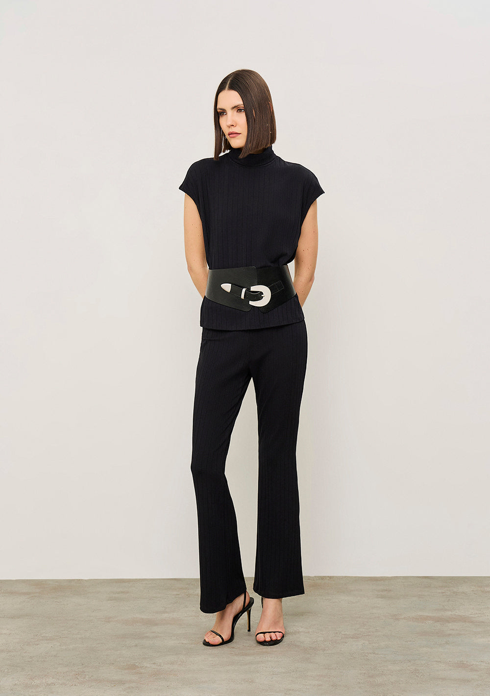 Pantalón Flare Tiro Alto