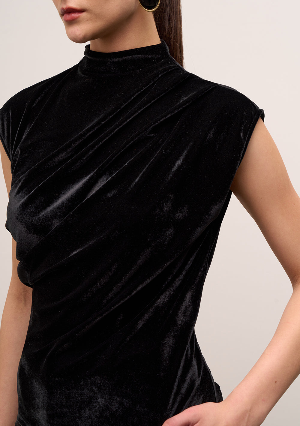 Blusa Ajustada Escote Recto Mangas Cortas