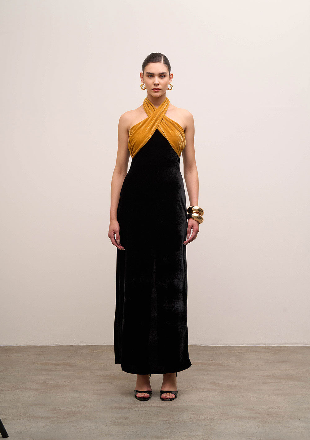Vestido Largo Ajustado Escote Cruzado sin Mangas