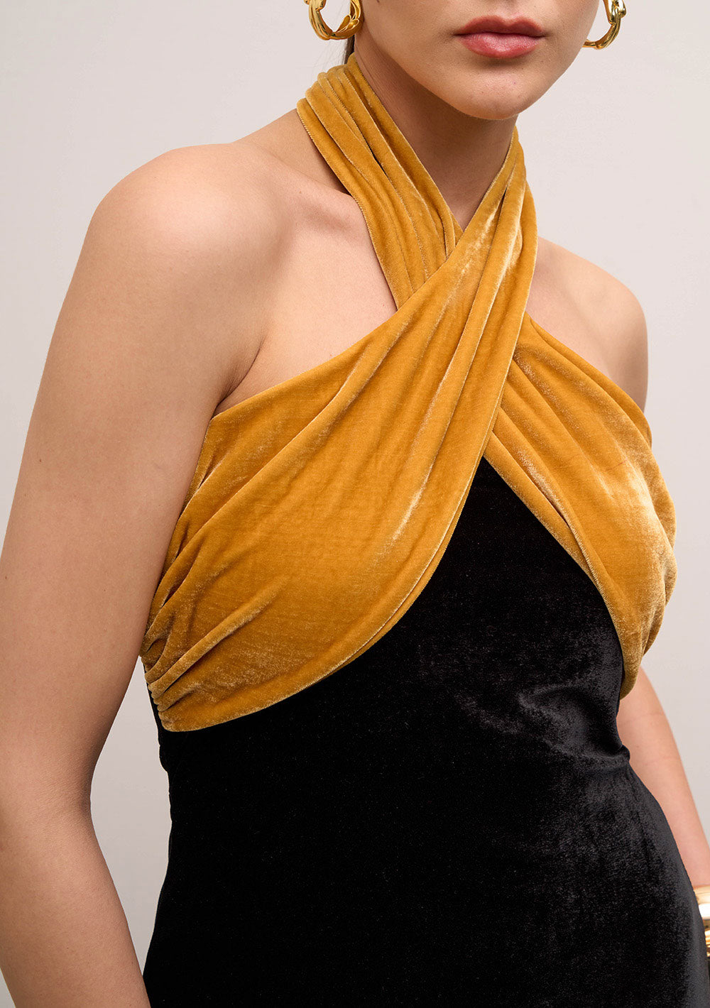 Vestido Largo Ajustado Escote Cruzado sin Mangas
