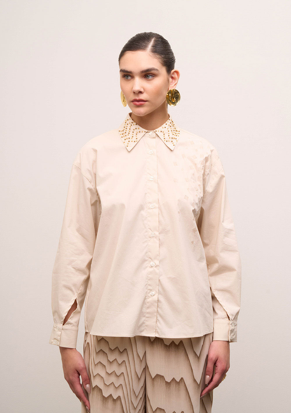 Camisa Oversized Cuello Tradicional Mangas Largas